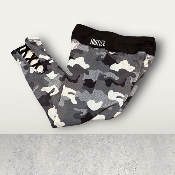 Justice Camo Capri Length Leggings 14/16 - Picture 1 of 5